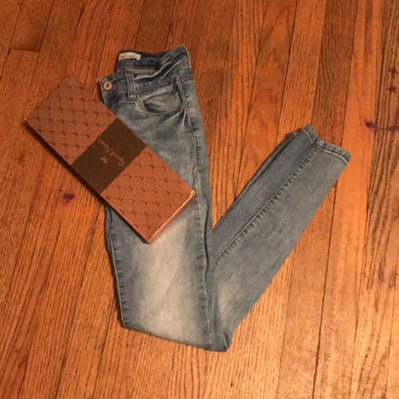 Jeans - Picture 2 of 4